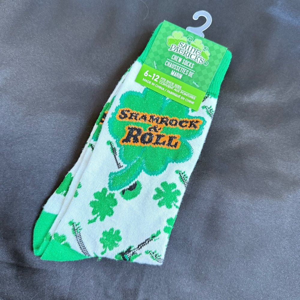St. Patrick Shamrock & Roll Casual Socks - Green and White
